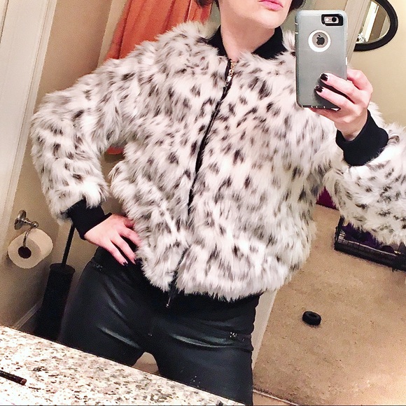 Meet your Posher, Vanessa! - Picture 2 of 11